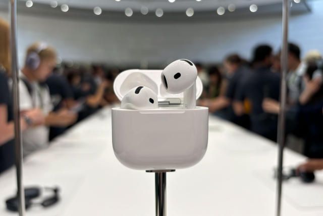 AirPods 4