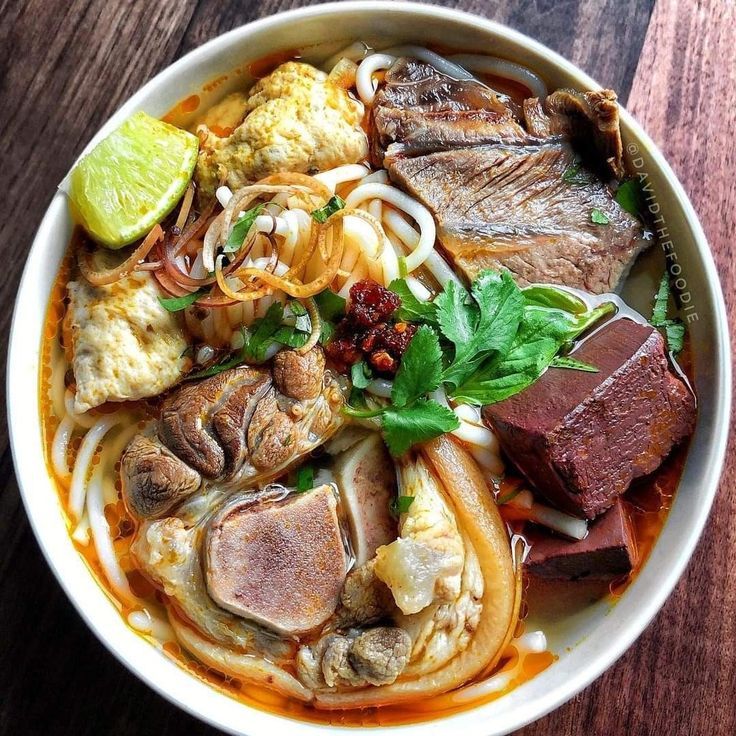 Bún Bò Huế.jpg