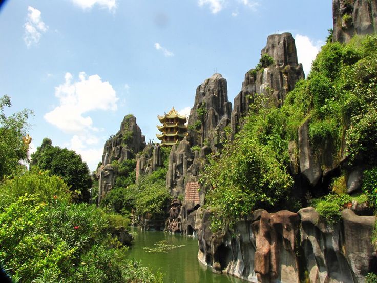 Da Nang - Ngu Hanh Son Marble Mountain.jpg